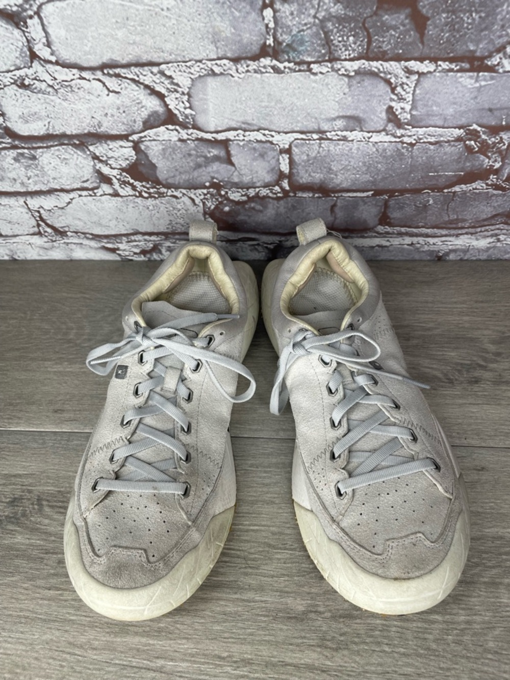 Deckers X Lab X-Scape Gray Suede Athletic Lace Up Shoes Men’s Sz 9M US/42 2/3EU